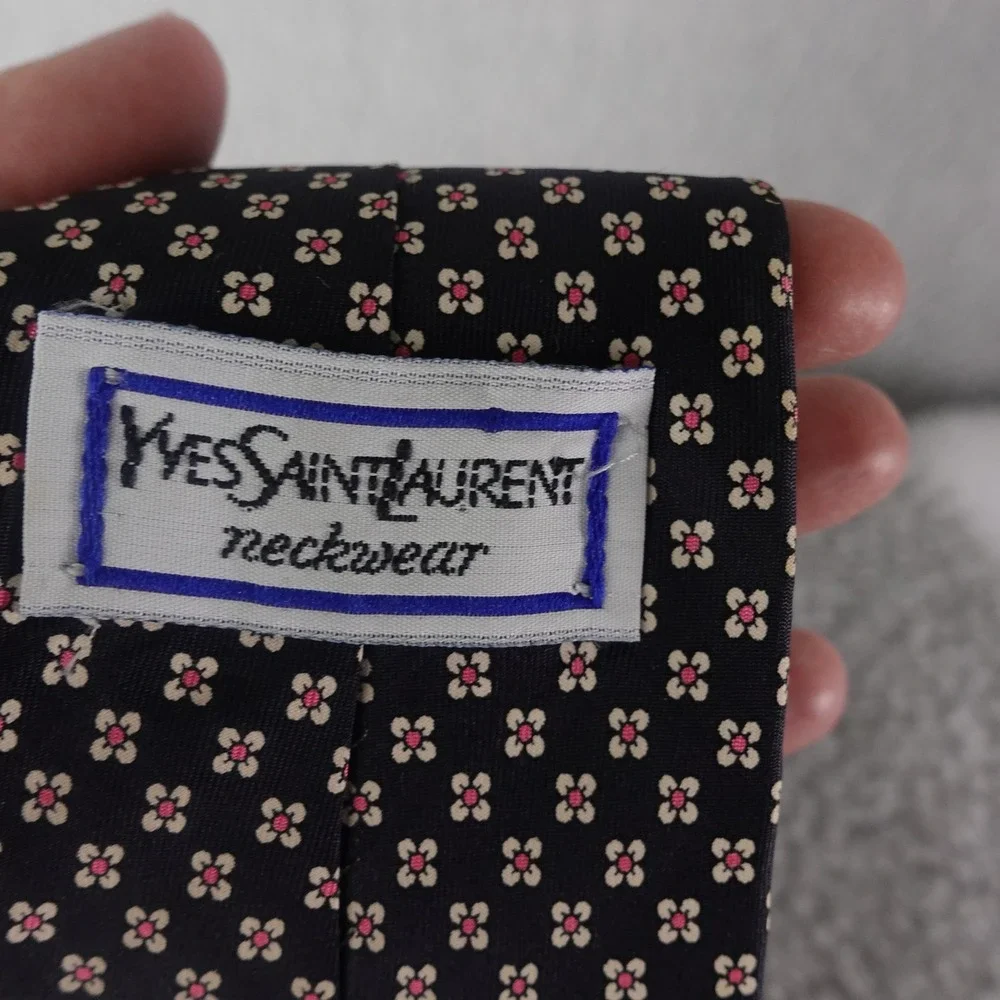 Yves Saint Laurent Mens Silk Tie Navy Blue Pink Floral Geometric Vintage USA - Picture 2 of 4